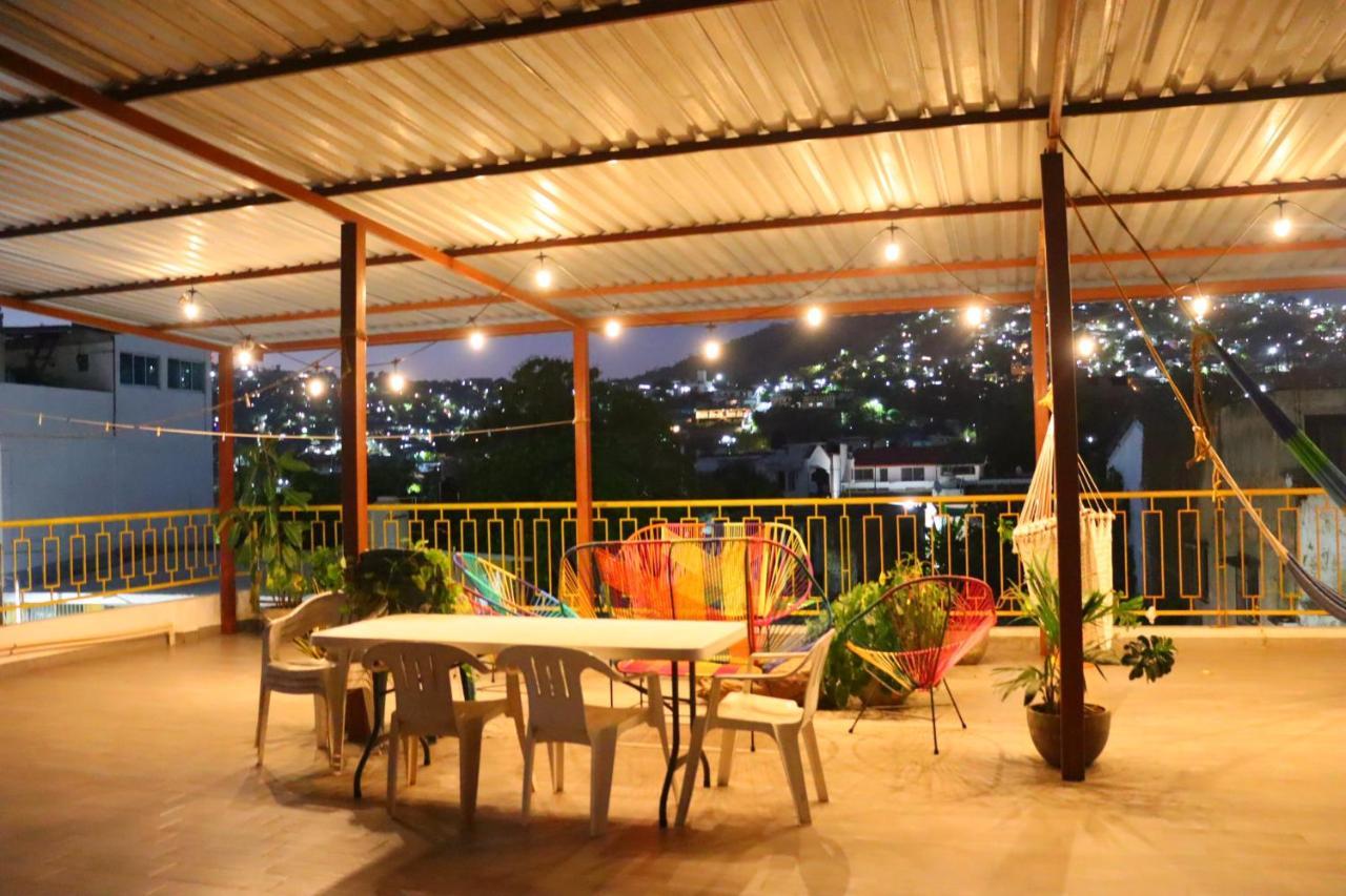 Hotel Casa Mandarine , Amazing Private Rooms W Balcony, Rooftop, Hammocks, Ac, Smartv, 100Mbs! Zihuatanejo Exterior photo