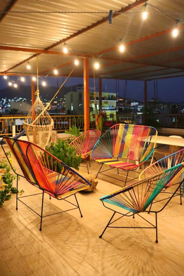 Hotel Casa Mandarine , Amazing Private Rooms W Balcony, Rooftop, Hammocks, Ac, Smartv, 100Mbs! Zihuatanejo Exterior photo